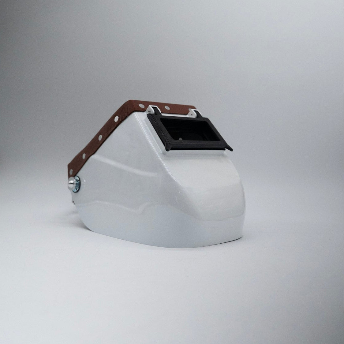Phanthom - White On Brown Leather