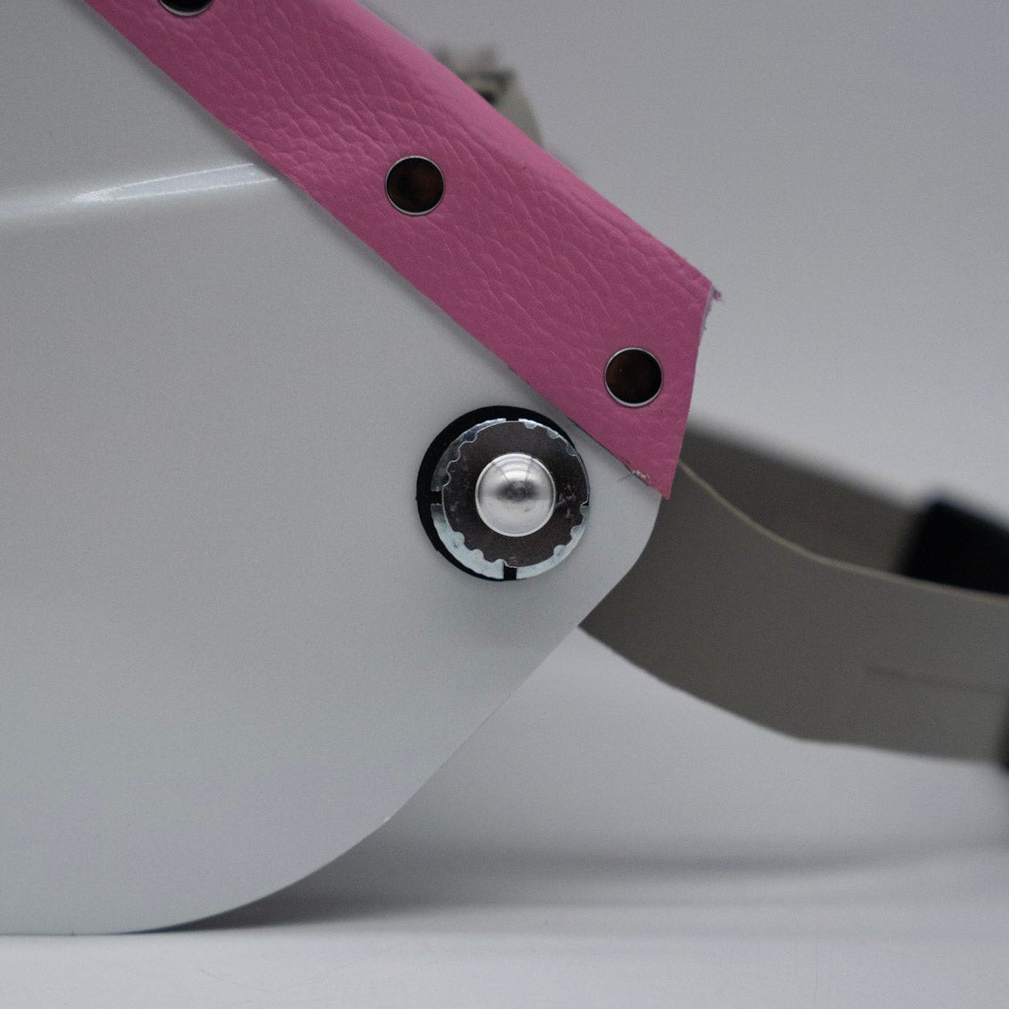 Phanthom - White On Pink Leather