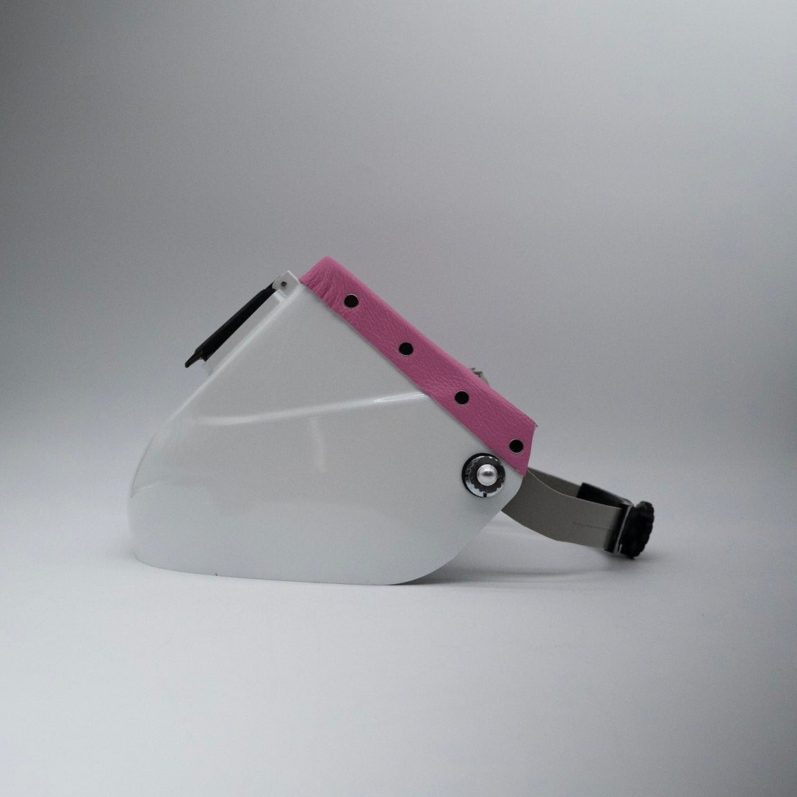 Phanthom - White On Pink Leather