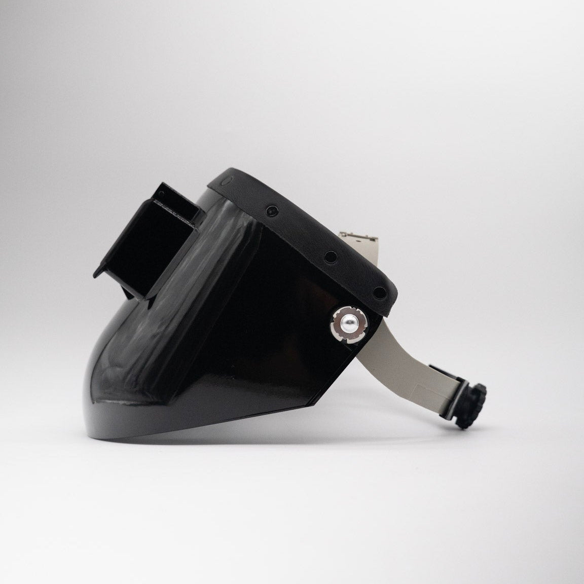 Tiger Scoop - Black On Black Leather