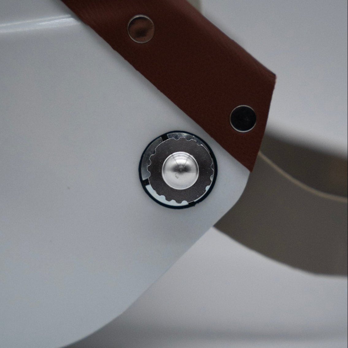 Phanthom - White On Brown Leather